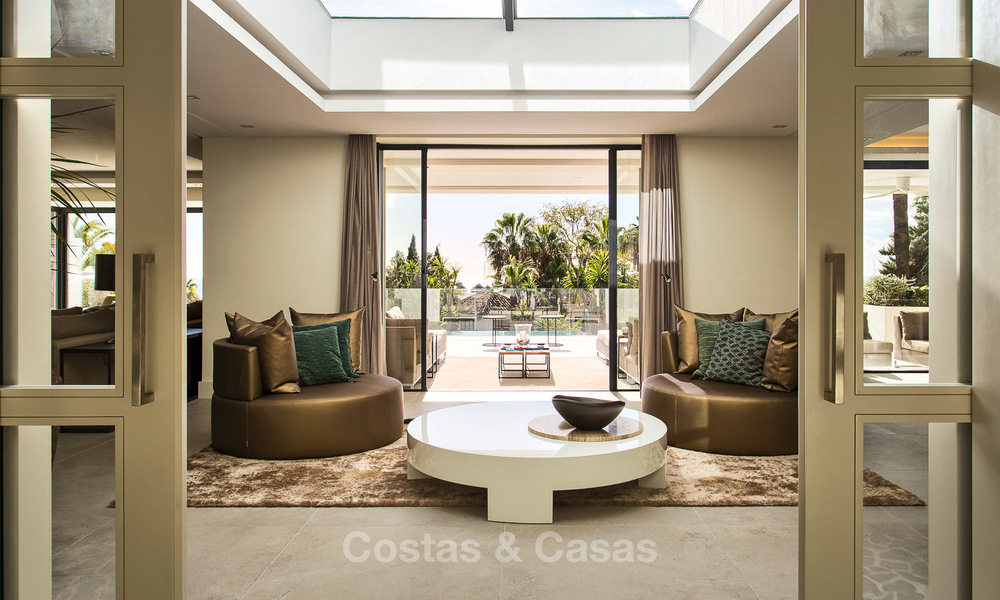 Belle villa de luxe à vendre, rénovée et spacieuse avec des vues majestueuses sur mer à Marbella 3610