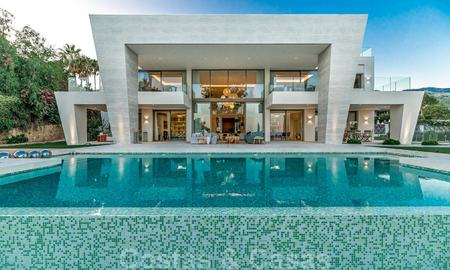 Extraordinaire villa contemporaine de luxe avec vue imprenable sur la mer à vendre à Sierra Blanca, Golden Mile, Marbella 27026