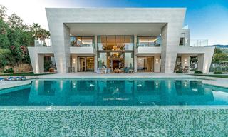Extraordinaire villa contemporaine de luxe avec vue imprenable sur la mer à vendre à Sierra Blanca, Golden Mile, Marbella 27026 