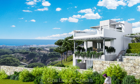 Nouvelles maisons mitoyennes de golf de première ligne, modernes et spacieuses à vendre avec des vues à couper le souffle sur la Méditerranée et le golf. Marbella Est 3706