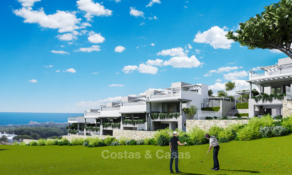 Nouvelles maisons mitoyennes de golf de première ligne, modernes et spacieuses à vendre avec des vues à couper le souffle sur la Méditerranée et le golf. Marbella Est 3709