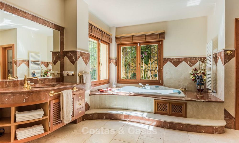 Charmante et spacieuse villa de style andalou à vendre à El Madronal, Benahavis - Marbella 3774