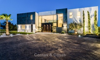 Villa de luxe contemporaine à vendre à El Madroñal, Benahavis - Marbella 3867 
