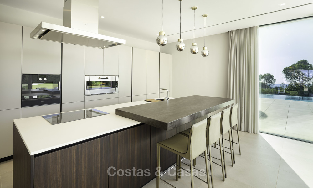 Nouvelle villa de luxe moderne et élégante à vendre à El Madroñal, Benahavis - Marbella 17148