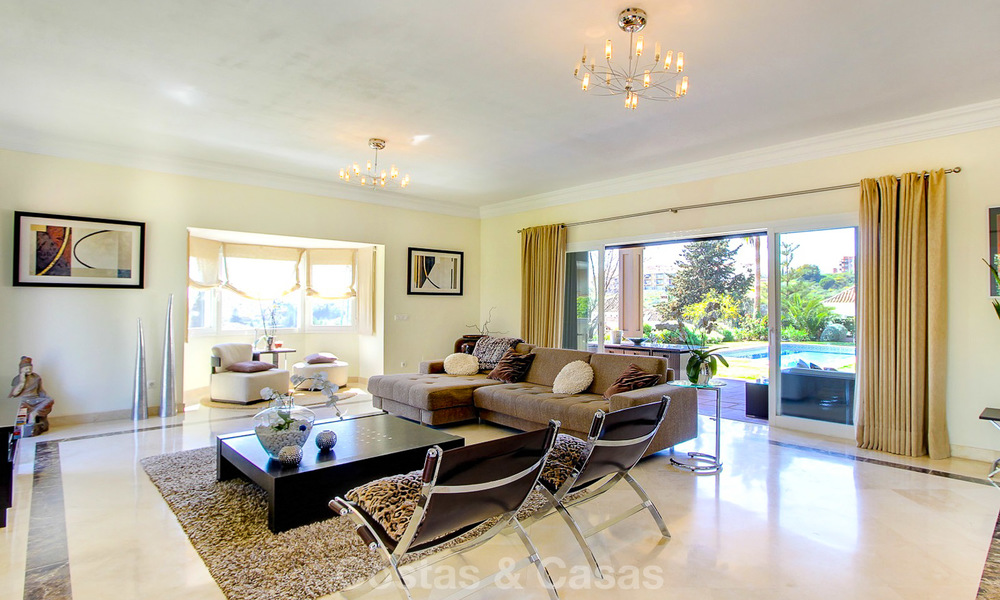 Villa de luxe, spectaculaire et moderne, de style andalou à vendre, New Golden Mile, Benahavis - Marbella 3935