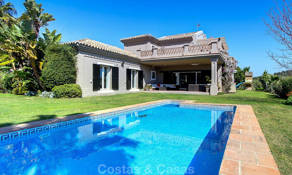 Villa de luxe, spectaculaire et moderne, de style andalou à vendre, New Golden Mile, Benahavis - Marbella 3958