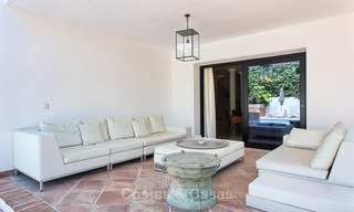 Villa de luxe prêt de la plage, récemment rénovée, à vendre à Los Monteros, à l’Est de Marbella 4040 