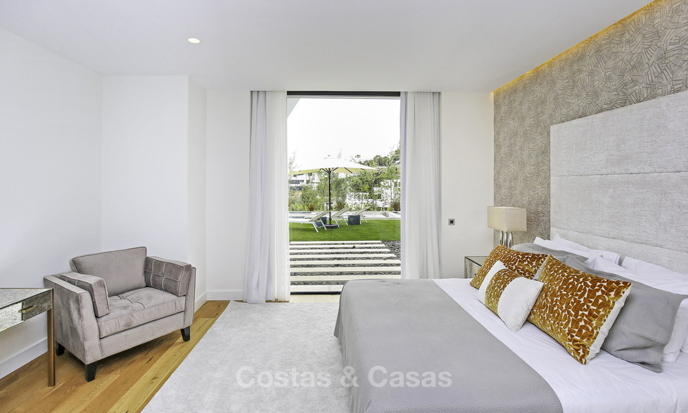 Villa de luxe à vendre, style contemporaine moderne, flambant neuf, prêt à emménager, vue mer à Benahavis, Marbella 36608