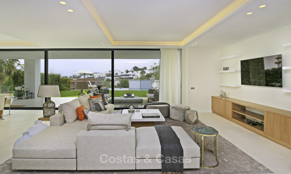Villa de luxe à vendre, style contemporaine moderne, flambant neuf, prêt à emménager, vue mer à Benahavis, Marbella 36620