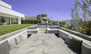 Villa de luxe à vendre, style contemporaine moderne, flambant neuf, prêt à emménager, vue mer à Benahavis, Marbella 36627 