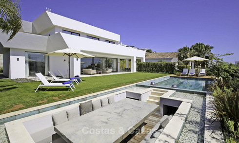 Villa de luxe à vendre, style contemporaine moderne, flambant neuf, prêt à emménager, vue mer à Benahavis, Marbella 36628
