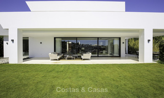 Villa de luxe à vendre, style contemporaine moderne, flambant neuf, prêt à emménager, vue mer à Benahavis, Marbella 36630 