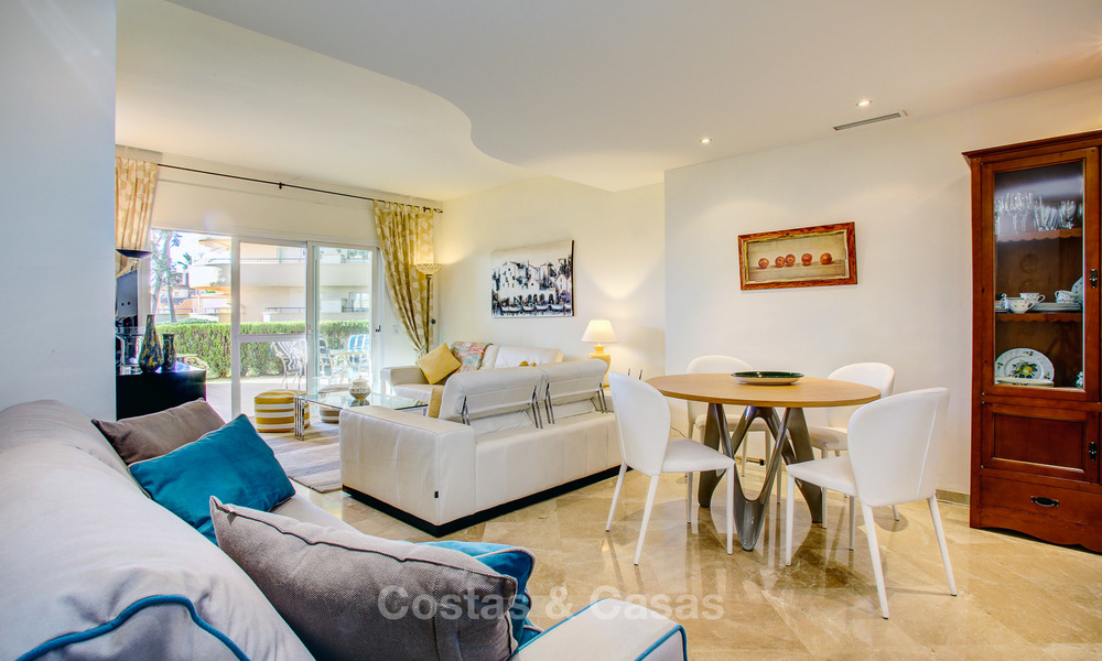 Charmant appartement de luxe orienté plein sud à vendre dans une urbanisation de golf recherché, Elviria -Marbella 4092