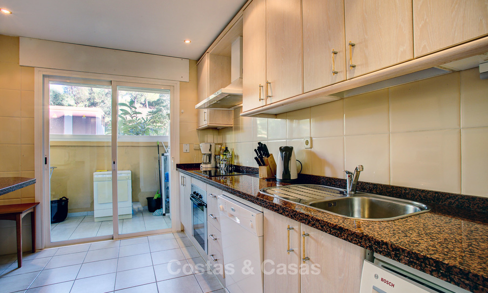 Charmant appartement de luxe orienté plein sud à vendre dans une urbanisation de golf recherché, Elviria -Marbella 4098