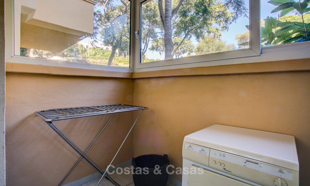 Charmant appartement de luxe orienté plein sud à vendre dans une urbanisation de golf recherché, Elviria -Marbella 4100