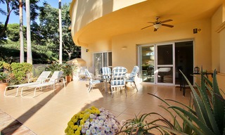 Charmant appartement de luxe orienté plein sud à vendre dans une urbanisation de golf recherché, Elviria -Marbella 4102 