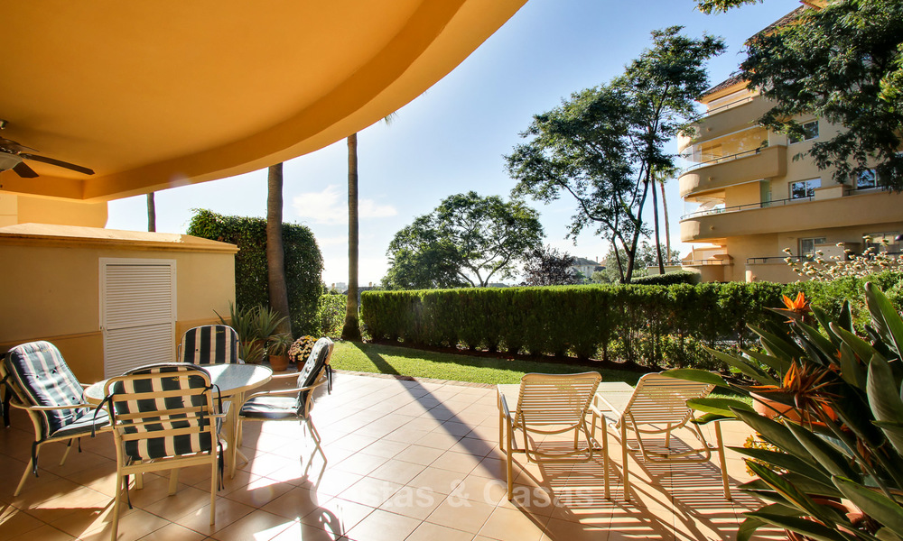 Charmant appartement de luxe orienté plein sud à vendre dans une urbanisation de golf recherché, Elviria -Marbella 4104