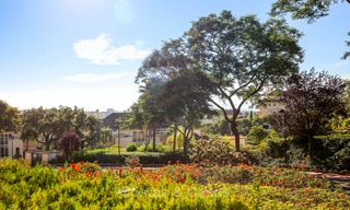 Charmant appartement de luxe orienté plein sud à vendre dans une urbanisation de golf recherché, Elviria -Marbella 4105 