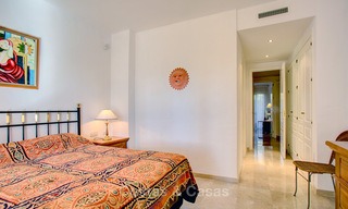 Charmant appartement de luxe orienté plein sud à vendre dans une urbanisation de golf recherché, Elviria -Marbella 4107 