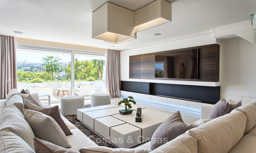 Penthouse spacieux et luxueux à vendre directement sur le golf à Nueva Andalucia - Marbella 4004