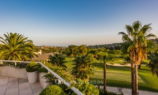 Penthouse spacieux et luxueux à vendre directement sur le golf à Nueva Andalucia - Marbella 4026 