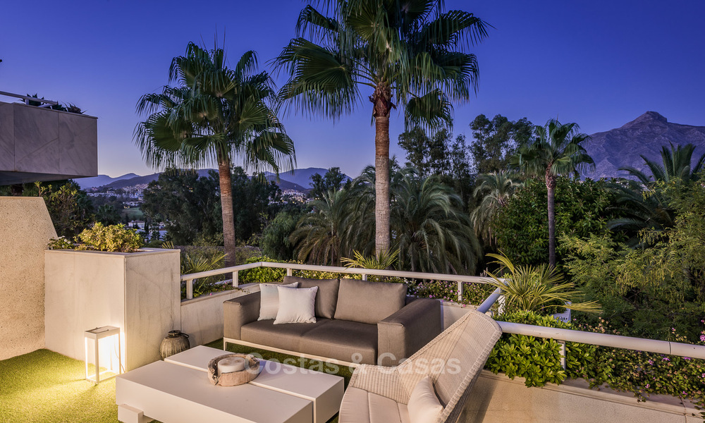 Penthouse spacieux et luxueux à vendre directement sur le golf à Nueva Andalucia - Marbella 4032