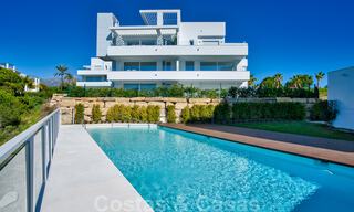 Nouveaux appartements exclusifs à vendre dans un complexe de golf haut de gamme à Benahavis - Marbella. Prête! - Dernier - Penthouse! 33230 