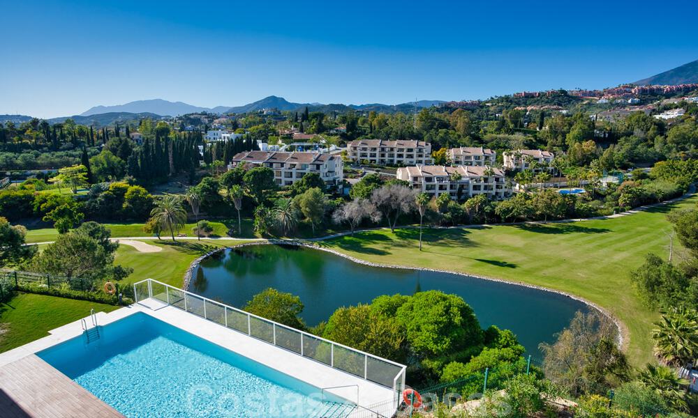 Nouveaux appartements exclusifs à vendre dans un complexe de golf haut de gamme à Benahavis - Marbella. Prête! - Dernier - Penthouse! 33234