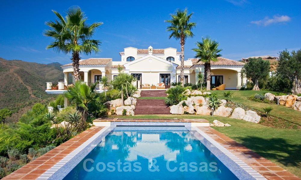 Villa exclusive à vendre, avec vue sur mer à un complexe exclusif dans la région de Marbella - Benahavis 22351