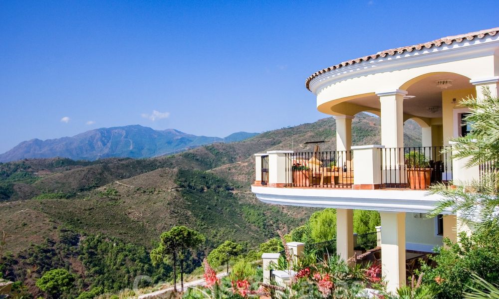 Villa exclusive à vendre, avec vue sur mer à un complexe exclusif dans la région de Marbella - Benahavis 22353