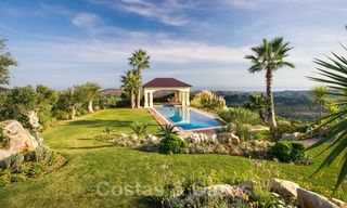 Villa exclusive à vendre, avec vue sur mer à un complexe exclusif dans la région de Marbella - Benahavis 22358 