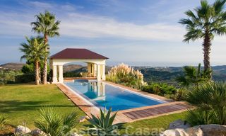 Villa exclusive à vendre, avec vue sur mer à un complexe exclusif dans la région de Marbella - Benahavis 22359 
