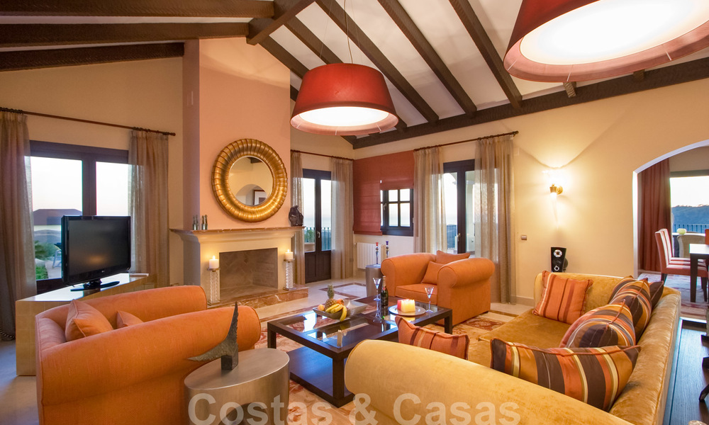 Villa exclusive à vendre, avec vue sur mer à un complexe exclusif dans la région de Marbella - Benahavis 22369