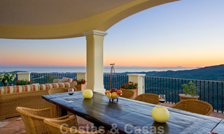 Villa exclusive à vendre, avec vue sur mer à un complexe exclusif dans la région de Marbella - Benahavis 22370 