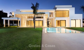 Villa spacieuse de luxe et moderne à vendre près de la plage et du golf à Marbella – Estepona 4278 
