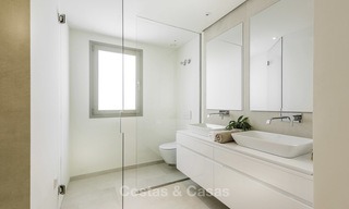 Beaux appartements de luxe à vendre dans un complexe exclusif à Nueva Andalucia - Marbella avec vue sur le golf et la mer 12459 