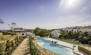 Beaux appartements de luxe à vendre dans un complexe exclusif à Nueva Andalucia - Marbella avec vue sur le golf et la mer 18375 