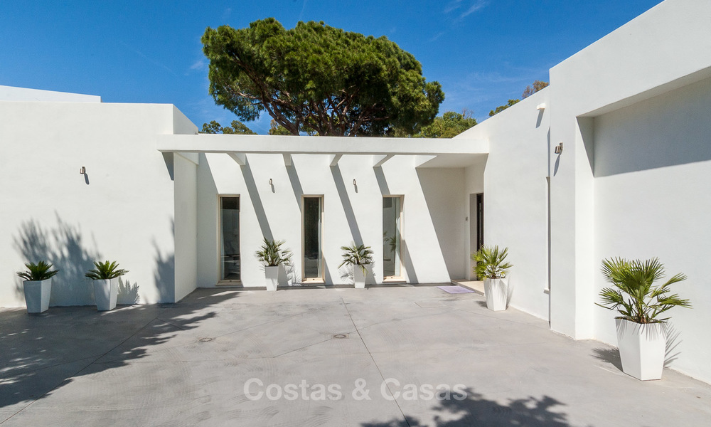 Villa moderne à vendre près de la plage et golf à Marbella - Estepona 4283