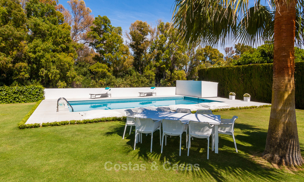 Villa moderne à vendre près de la plage et golf à Marbella - Estepona 4285