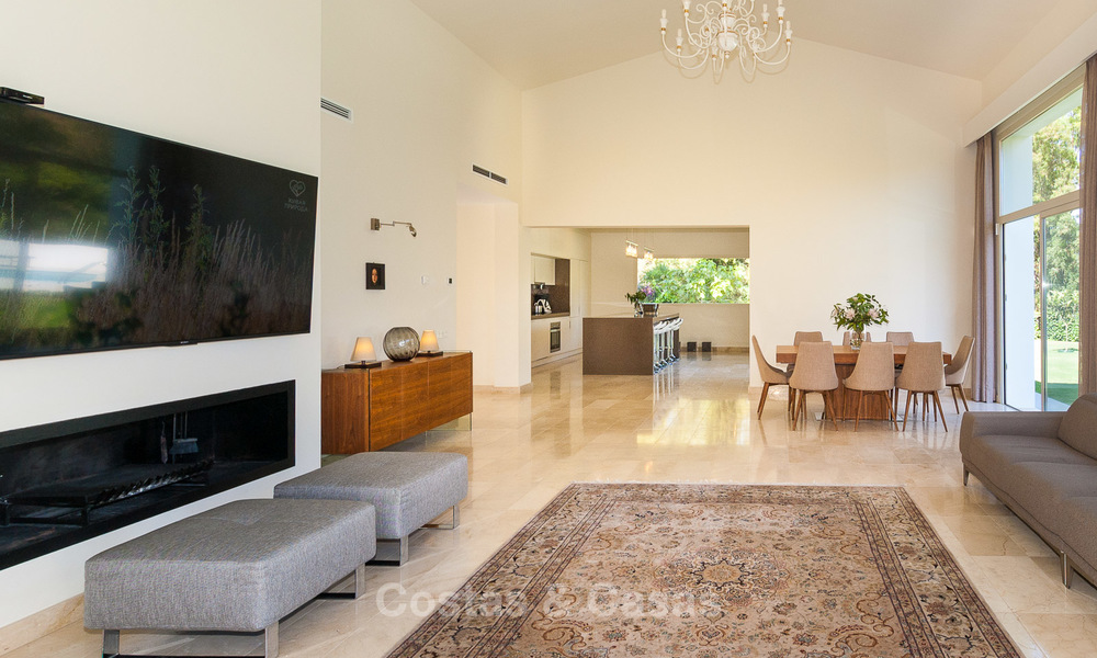 Villa moderne à vendre près de la plage et golf à Marbella - Estepona 4298