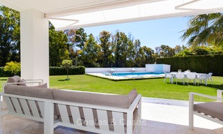 Villa moderne à vendre près de la plage et golf à Marbella - Estepona 4301 