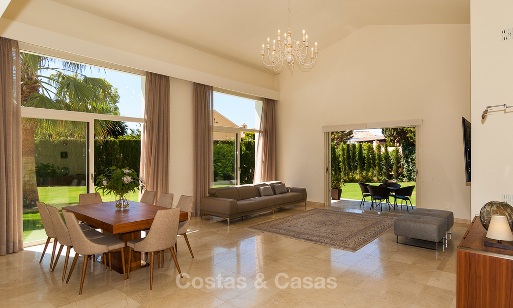 Villa moderne à vendre près de la plage et golf à Marbella - Estepona 4304