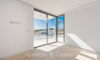 Offre spéciale! Villas de luxe, spacieuses et modernes avec de magnifiques vues sur mer à vendre dans un nouveau développement - entre Marbella et Estepona 32056 