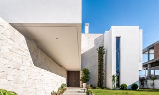 Belles villas modernes et contemporaines à vendre dans un nouveau projet de boutique entre Estepona et Marbella 19670 