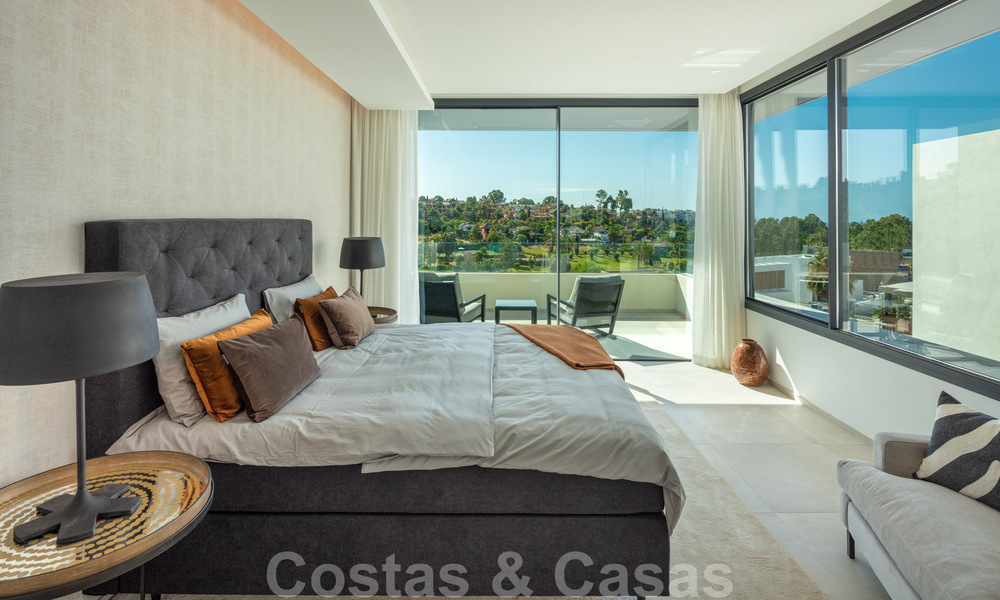 Nouvelles villas modernes de luxe à vendre sur un terrain de golf du New Golden Mile, Marbella - Estepona 32930