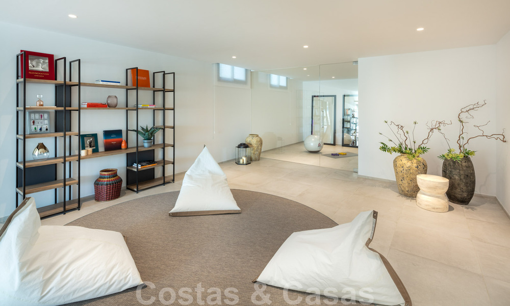 Nouvelles villas modernes de luxe à vendre sur un terrain de golf du New Golden Mile, Marbella - Estepona 32937
