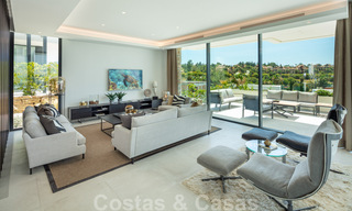 Nouvelles villas modernes de luxe à vendre sur un terrain de golf du New Golden Mile, Marbella - Estepona 32945 