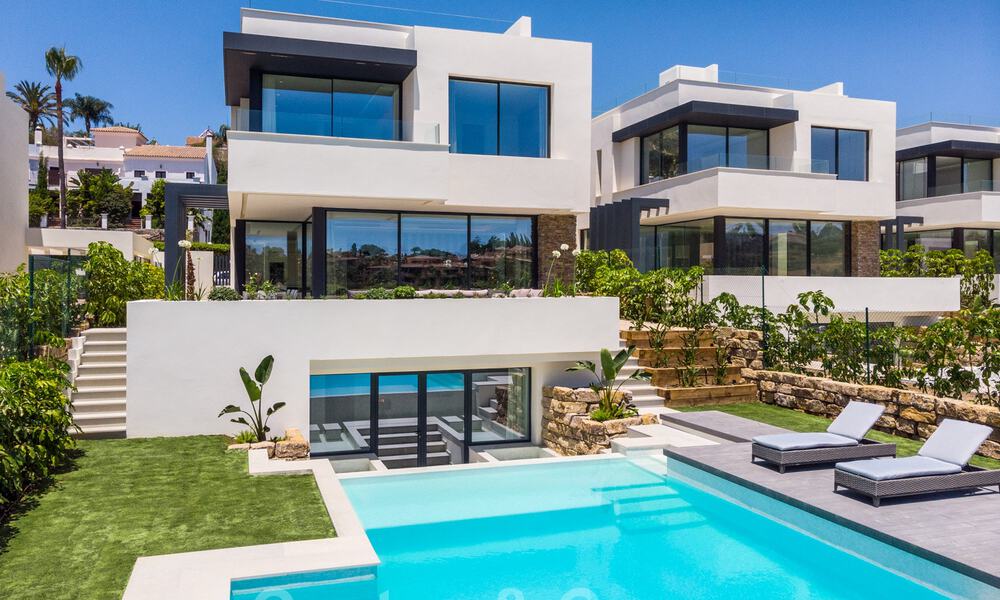 Nouvelles villas modernes de luxe à vendre sur un terrain de golf du New Golden Mile, Marbella - Estepona 32948