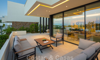 Nouvelles villas modernes de luxe à vendre sur un terrain de golf du New Golden Mile, Marbella - Estepona 32956 