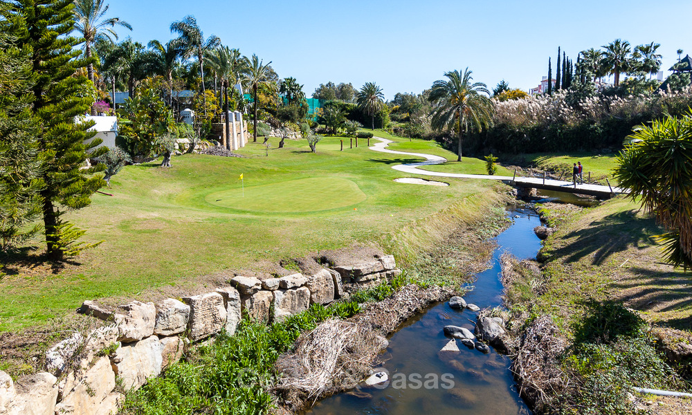 Nouvelles villas modernes de luxe à vendre sur un terrain de golf du New Golden Mile, Marbella - Estepona 32967